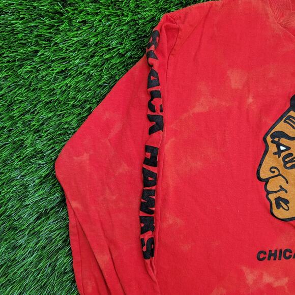 Vintage Chicago Blackhawks Shirt Womens Medium 19x23 Red USA - Picture 4 of 13